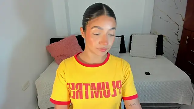 Snapshot of martina_roldam chatting on 17, 7, 2026 martina roldam online show from 17, 7, 2026
