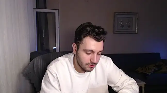 handsomeee04 online show from 17, 3, 2025