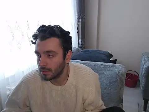 handsomeee04 online show from 18, 4, 2026