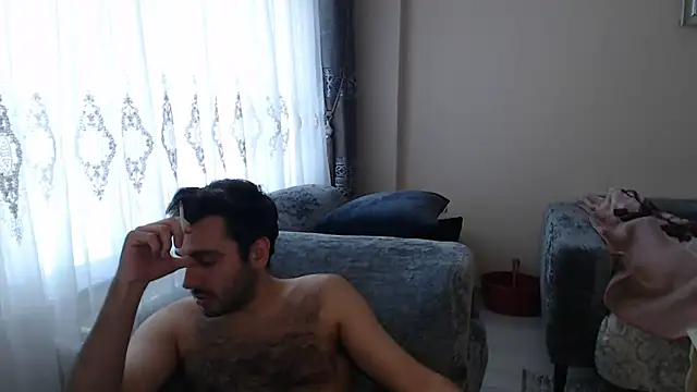 handsomeee04 online show from 26, 4, 2026