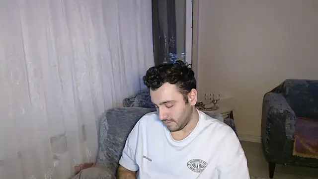 Snapshot of handsomeee04 chatting on 13, 6, 2026 handsomeee04 online show from 13, 6, 2026