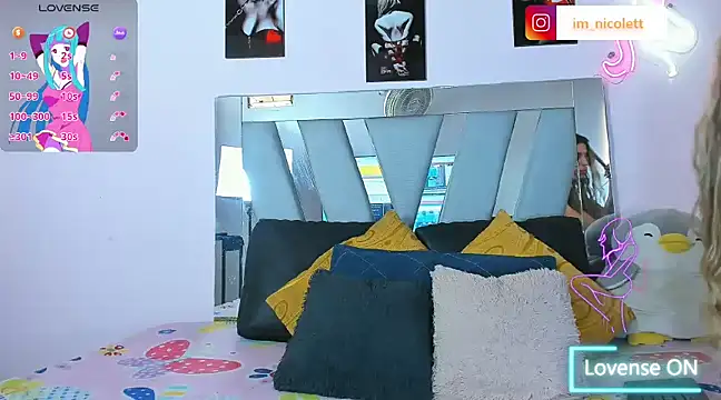 Snapshot of supradoll chatting on 4, 2, 2025 supradoll online show from 4, 2, 2025