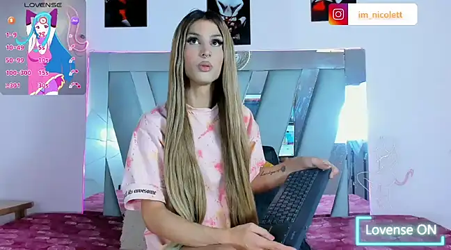 Snapshot of supradoll chatting on 19, 2, 2025 supradoll online show from 19, 2, 2025