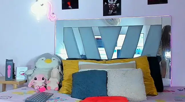 Snapshot of supradoll chatting on 18, 3, 2025 supradoll online show from 18, 3, 2025