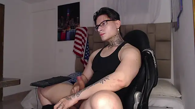 DennisWalkerr online show from 10, 1, 2025