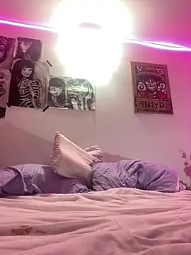 lauuraww online show from 26, 1, 2025