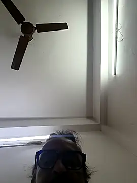 KumarSilencesex21 online show from 3, 3, 2026