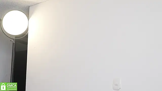 Snapshot of Mara-Bella chatting on 20, 10, 2025 Mara-Bella online show from 20, 10, 2025