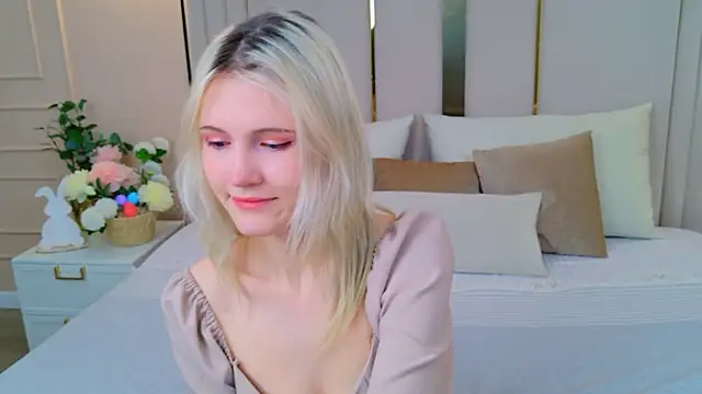 NellieLoyns online show from 7, 4, 2026