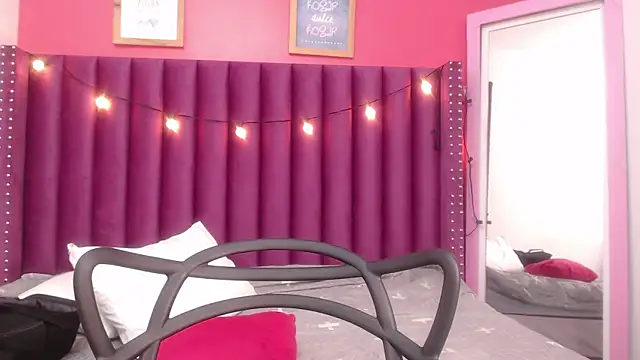 MommyHelpsmee online show from 26, 2, 2025