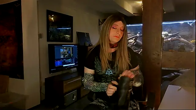 Snapshot of DYasmin69 chatting on 15, 11, 2025 DYasmin69 online show from 15, 11, 2025