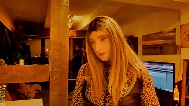 Snapshot of DYasmin69 chatting on 5, 4, 2026 DYasmin69 online show from 5, 4, 2026