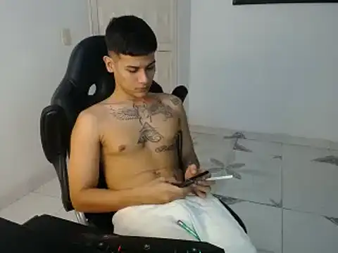 Clyde019 online show from 12, 2, 2025