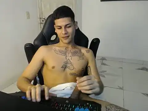 Clyde019 online show from 14, 2, 2025