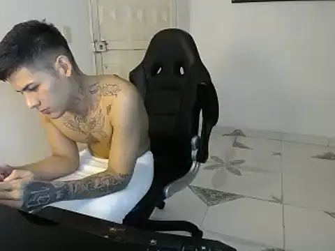 Clyde019 online show from 14, 2, 2025