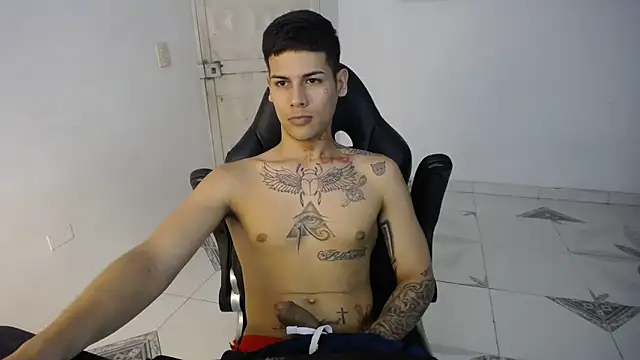 Clyde019 online show from 20, 2, 2025