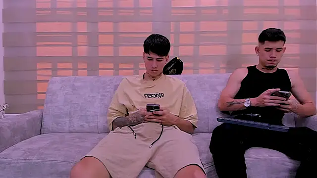 Snapshot of hell_twink chatting on 22, 1, 2025 hell twink online show from 22, 1, 2025