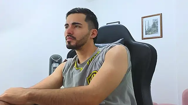 Massimoo 07 online show from 8, 1, 2025