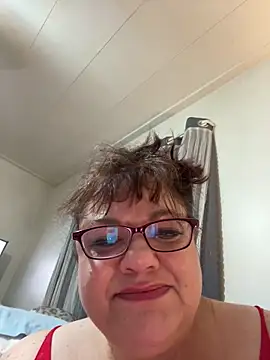 Luciouslouise72xh online show from 8, 11, 2025