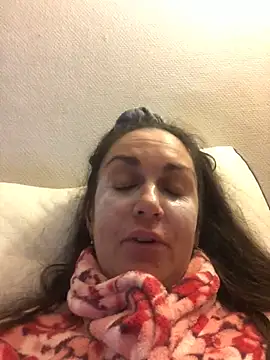 BELLAMORGANE1 online show from 4, 1, 2025