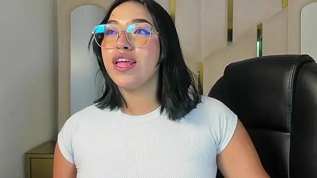 IsabellRodriguez18 online show from 11, 5, 2026