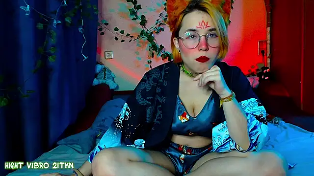 TrickyKitsune online show from 20, 2, 2025