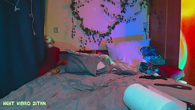 TrickyKitsune online show from 13, 3, 2025