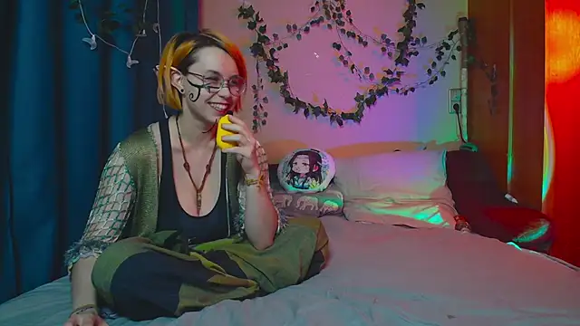 TrickyKitsune online show from 21, 3, 2025