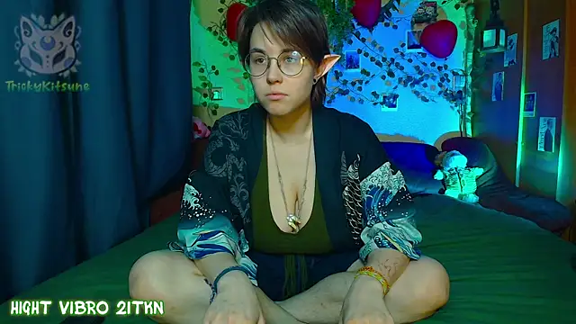 TrickyKitsune online show from 5, 4, 2026