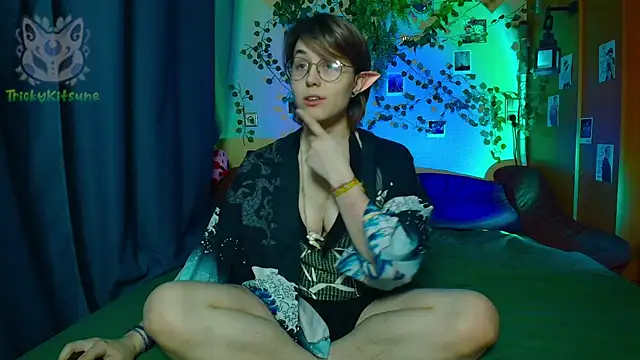 TrickyKitsune online show from 27, 4, 2026