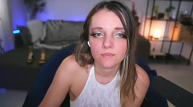 Magnetic Amy online show from 1, 1, 2025