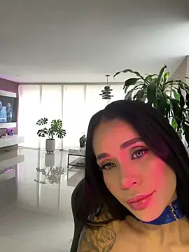 Snapshot of Karol_Towers chatting on 7, 1, 2025 Karol Towers online show from 7, 1, 2025