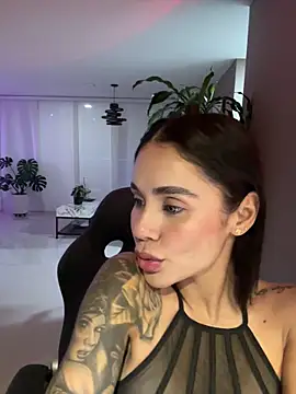 Snapshot of Karol_Towers chatting on 8, 1, 2025 Karol Towers online show from 8, 1, 2025