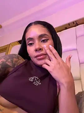 Snapshot of Karol_Towers chatting on 1, 3, 2025 Karol Towers online show from 1, 3, 2025