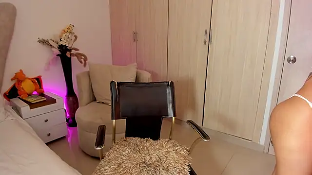 rachaeldeckard   online show from 12, 10, 2025