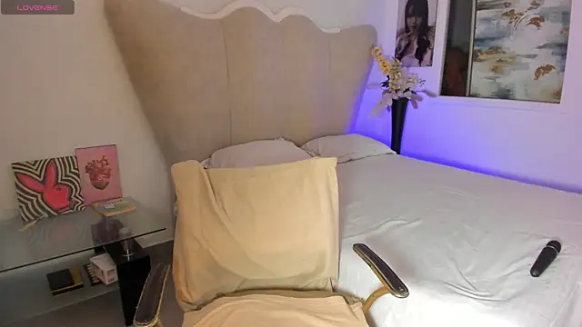 rachaeldeckard   online show from 25, 4, 2026