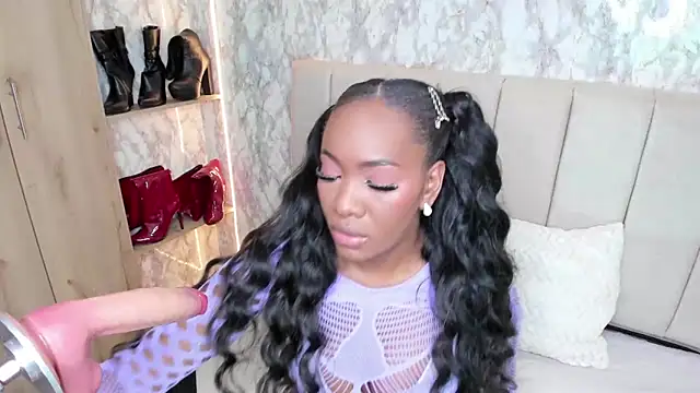 whiitneyfox online show from 11, 9, 2025