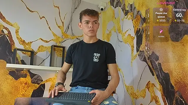 Snapshot of Nijinsky_LatinBoy chatting on 19, 1, 2026 Nijinsky LatinBoy online show from 19, 1, 2026