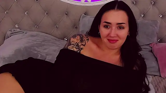 KimKhallifa online show from 31, 1, 2025