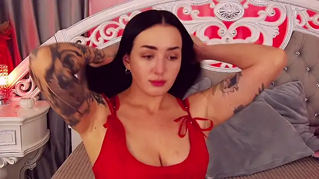 KimKhallifa online show from 16, 3, 2025