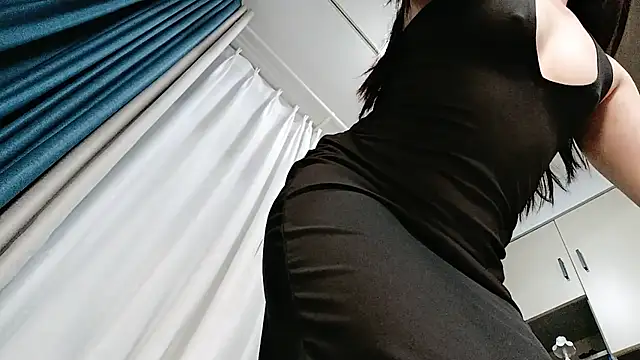 Caicai-a online show from 10, 2, 2025