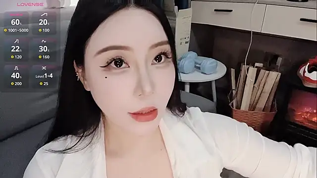 Caicai-a online show from 4, 12, 2025