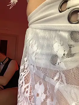 Snapshot of SOFYandMIKE chatting on 6, 10, 2025 SOFYandMIKE online show from 6, 10, 2025