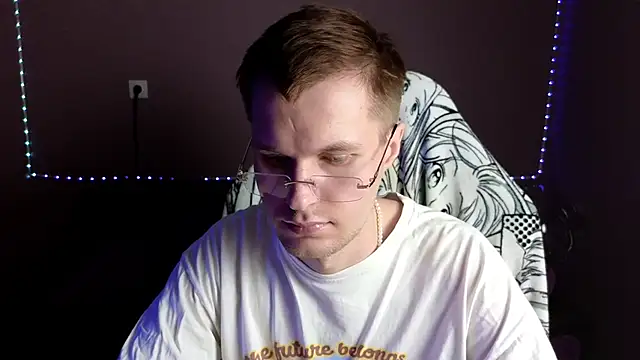 Leonnextdoor online show from 2, 1, 2025