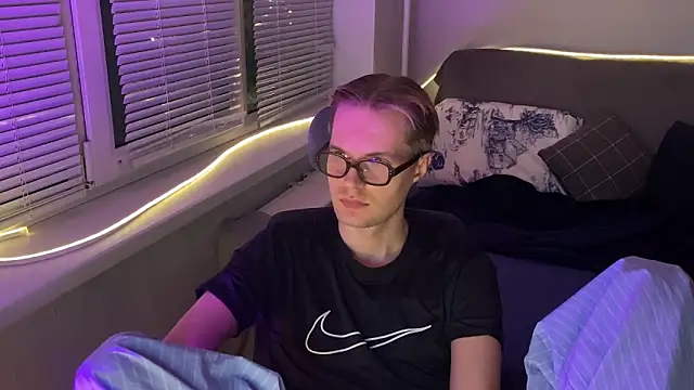 Leonnextdoor online show from 8, 1, 2026