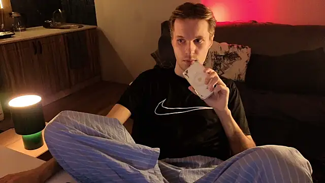 Leonnextdoor online show from 4, 2, 2026