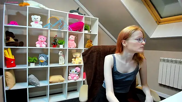 ElizabethHarpper online show from 2, 1, 2025