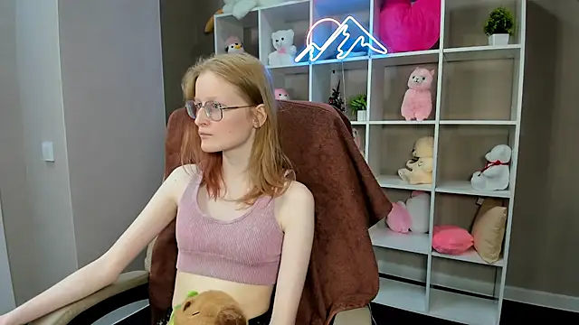 ElizabethHarpper online show from 30, 1, 2025