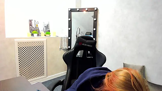 ElizabethHarpper online show from 12, 2, 2025