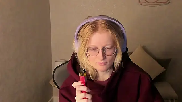 ElizabethHarpper online show from 25, 11, 2025